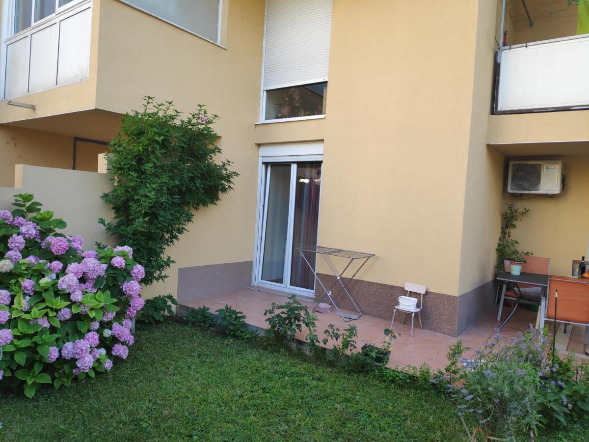 Spacious With Big Garden Near Appartement Split